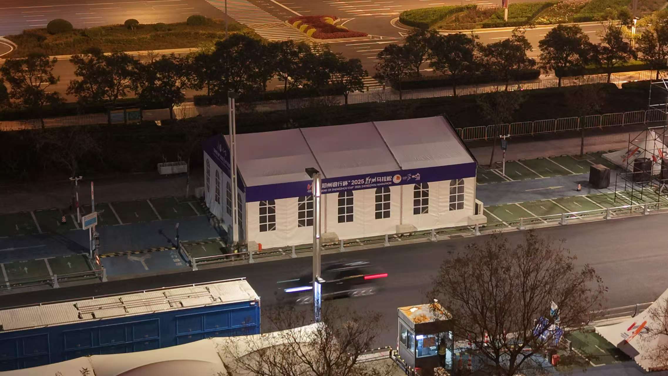 黄石马拉松篷房铁马出租，领导休息篷房沙发桌椅